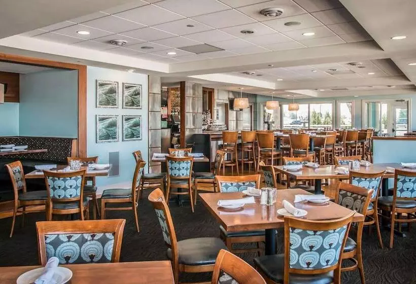 Shoreline Inn & Conference Center, Ascend Hotel Collection