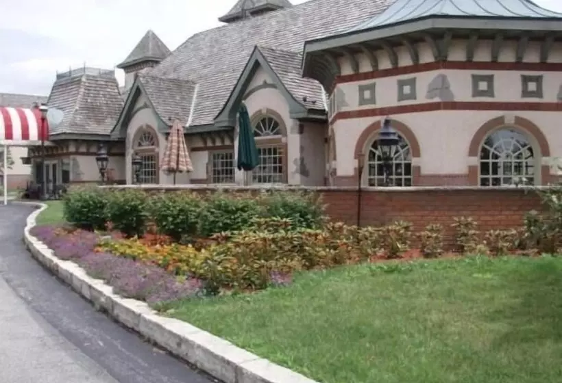 The Chateau Bloomington Hotel And Conference Center