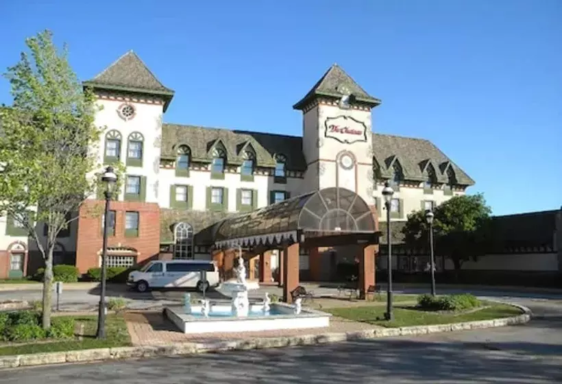 The Chateau Bloomington Hotel And Conference Center