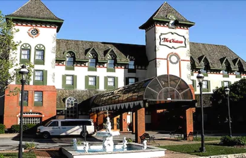 The Chateau Bloomington Hotel And Conference Center