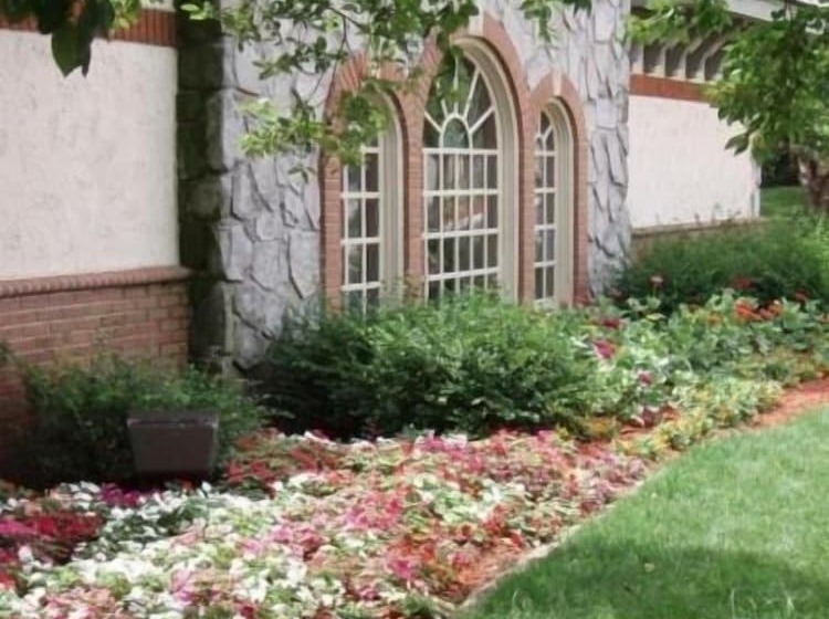 The Chateau Bloomington Hotel And Conference Center