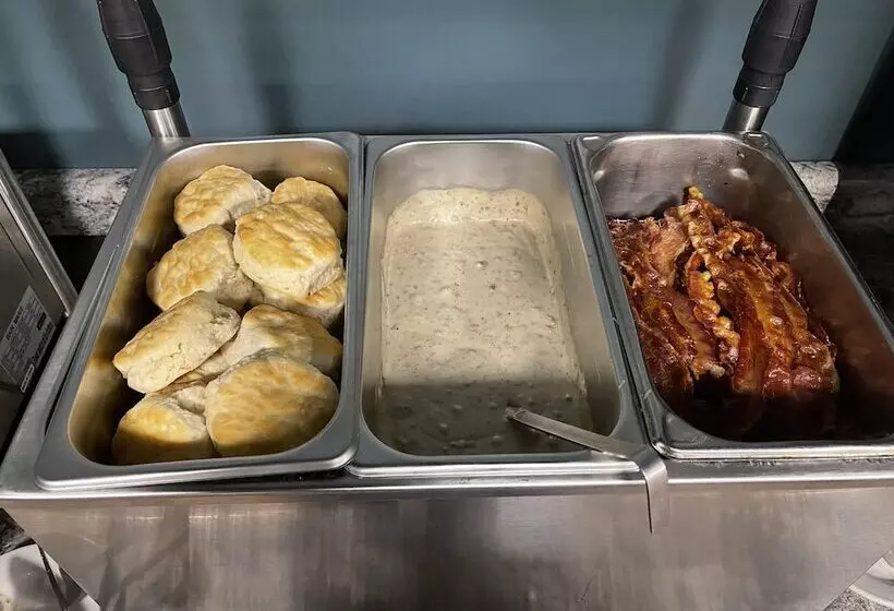 The Chateau Bloomington Hotel And Conference Center