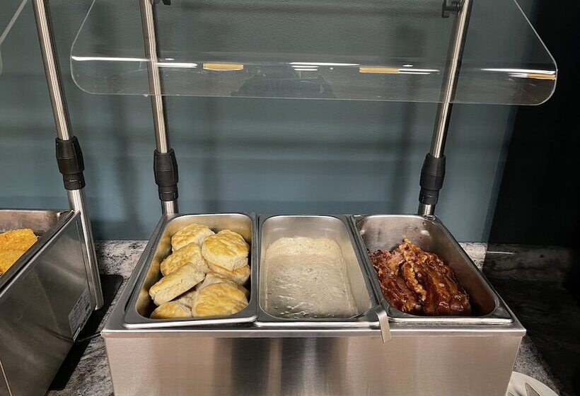 The Chateau Bloomington Hotel And Conference Center