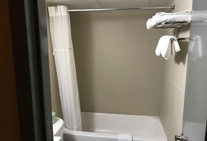 酒店 Travelodge By Wyndham Avenel Woodbridge