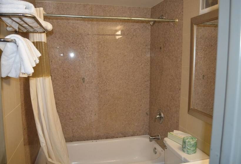 酒店 Travelodge By Wyndham Avenel Woodbridge