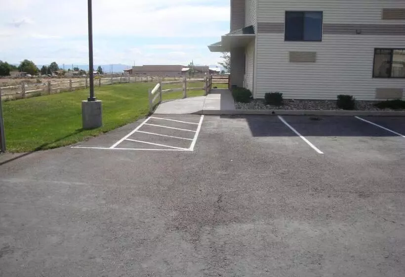 فندق Travelodge By Wyndham Milford