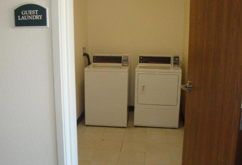 בית מלון כפרי Travelodge By Wyndham Milford