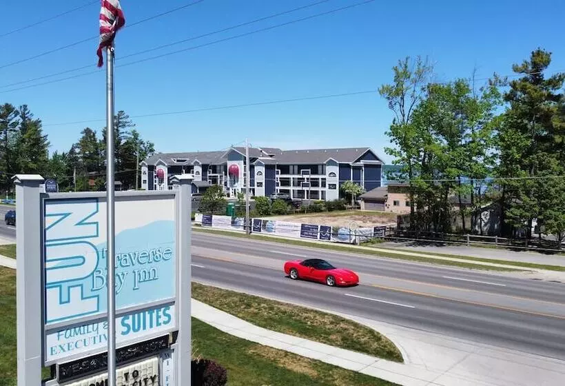 Hotelli Traverse Bay Inn