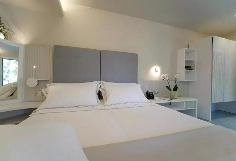 Отель Village Eden