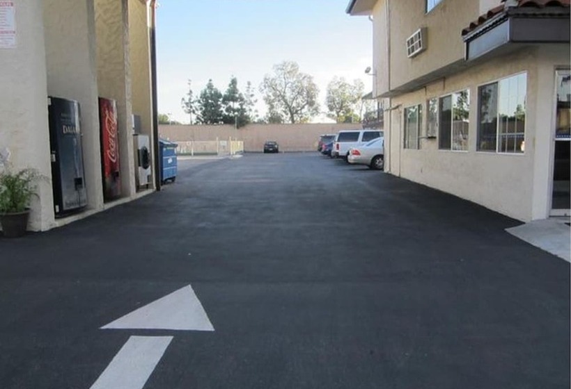 Little Boy Blue Motel