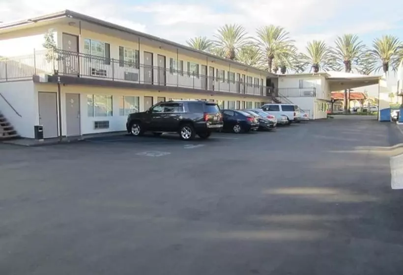 Little Boy Blue Motel