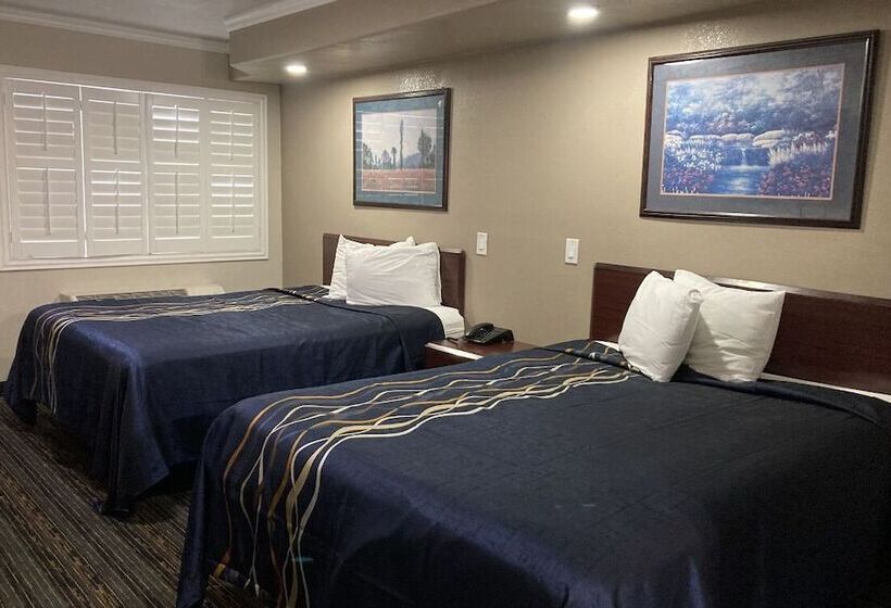 Little Boy Blue Motel