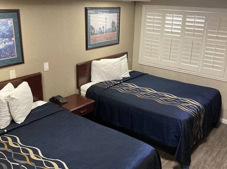 Little Boy Blue Motel