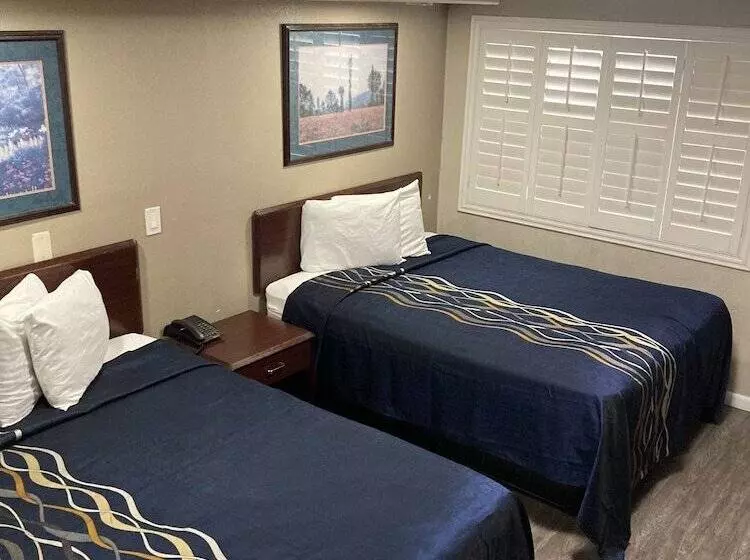 Little Boy Blue Motel