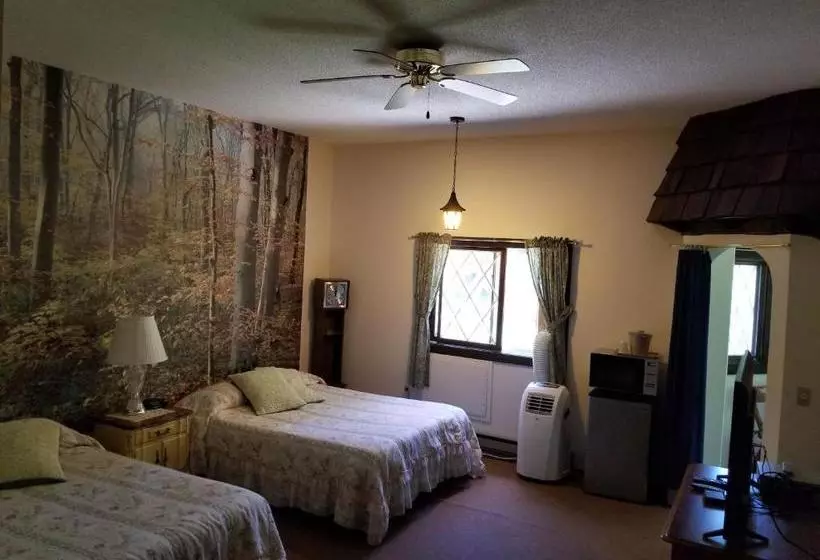 Aamiaismajoitus (B&B) Kancamagus Swift River Inn