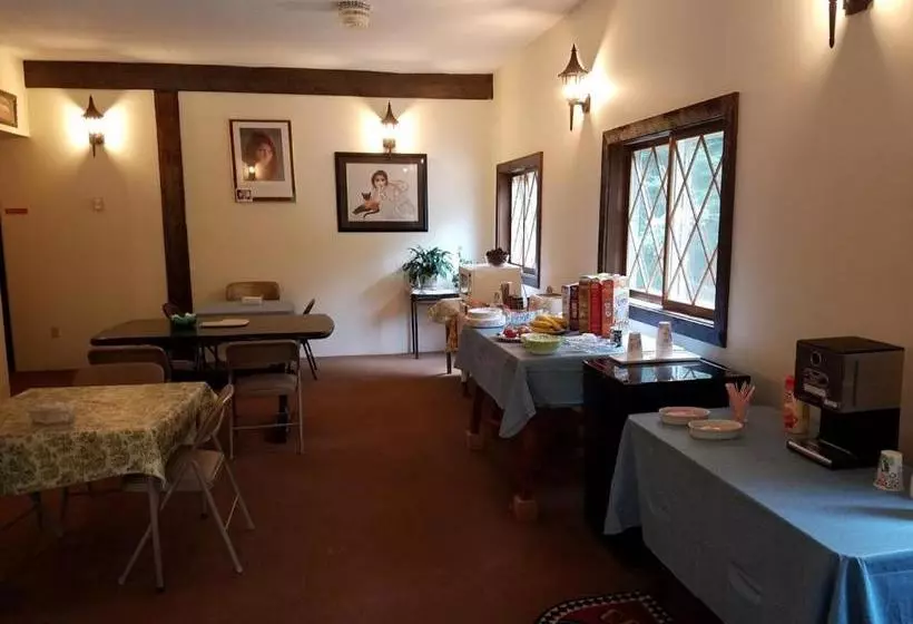 Aamiaismajoitus (B&B) Kancamagus Swift River Inn