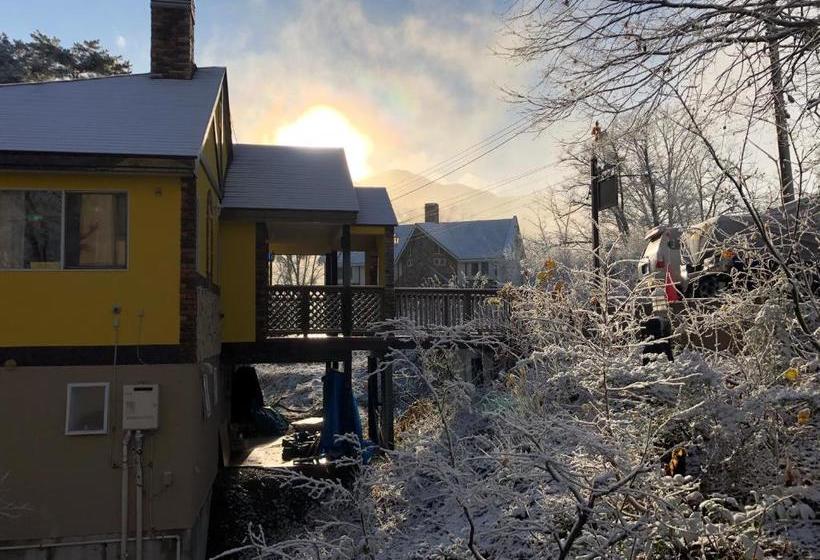 Bed and Breakfast Skiholic By Tsh