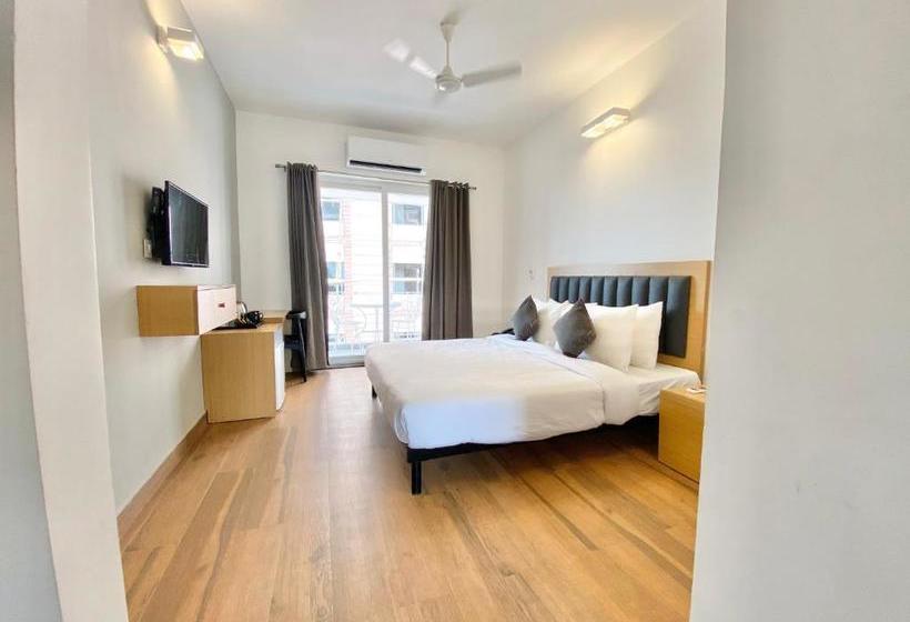 בית מלון כפרי Amigos Candolim Beach