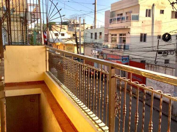 هتل کپسول Verano Azul