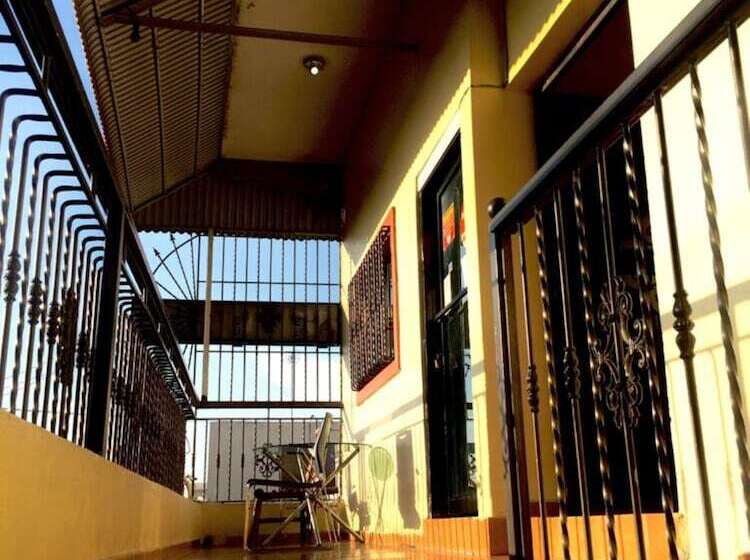 هتل کپسول Verano Azul