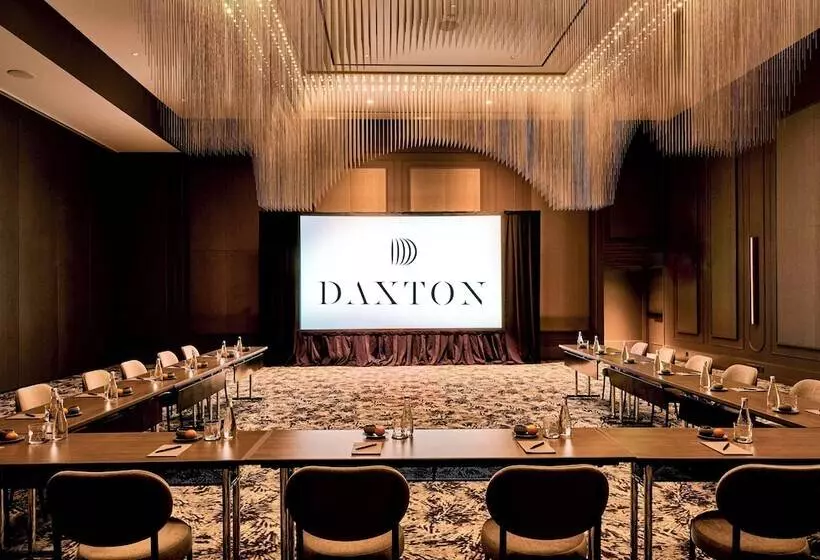 Daxton Hotel Birmingham, Curio Collection By Hilton