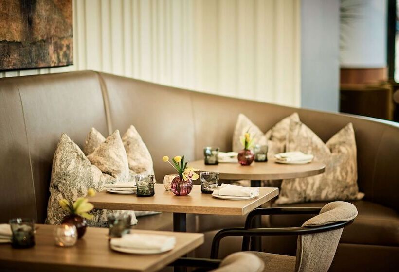 Daxton Hotel Birmingham, Curio Collection By Hilton