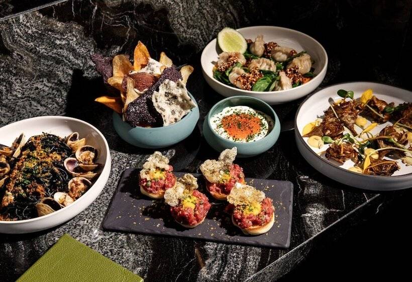 Daxton Hotel Birmingham, Curio Collection By Hilton