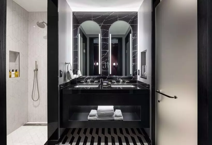 Daxton Hotel Birmingham, Curio Collection By Hilton