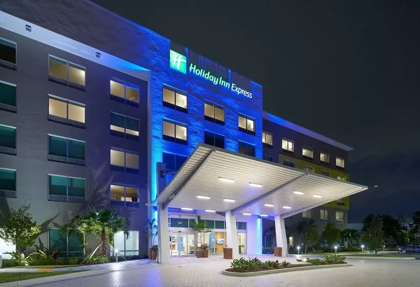 Hotelli Holiday Inn Express Doral Miami, An Ihg