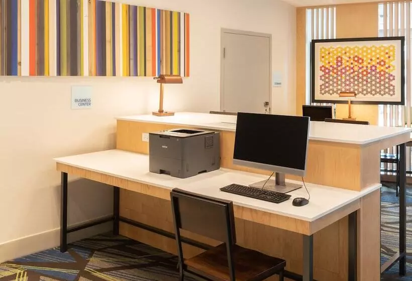 Hotelli Holiday Inn Express Doral Miami, An Ihg