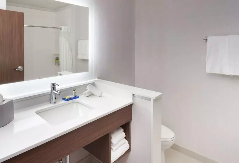 Hotelli Holiday Inn Express Doral Miami, An Ihg