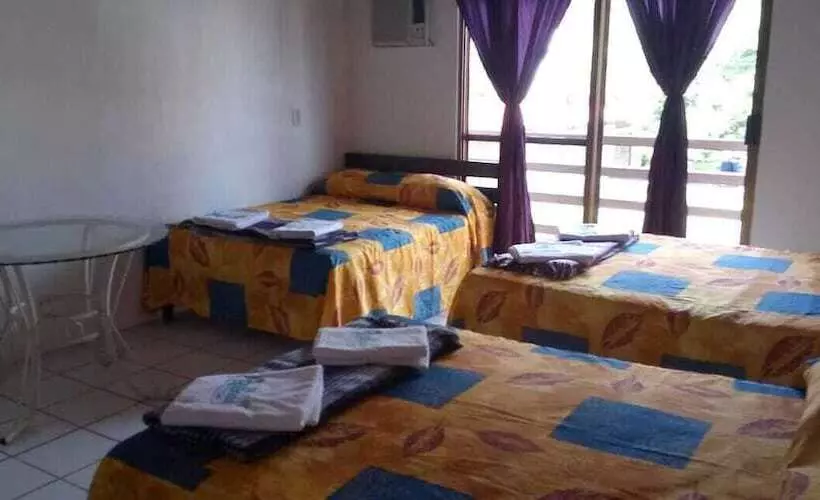 ホテル Bungalows La Rienda Guayabitos