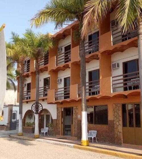 فندق Bungalows La Rienda Guayabitos