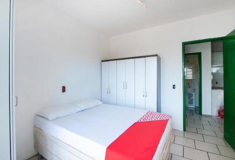 ホテル Oyo  Camacho