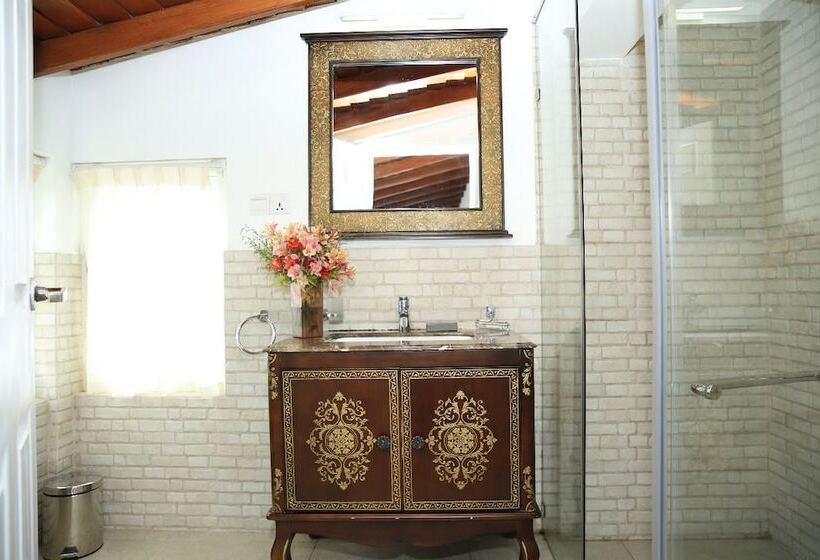 Pedro Barn Hotel At Little England Cottages