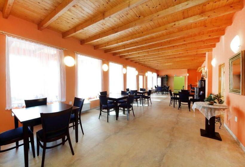 فندق صغير Penzion Folbr