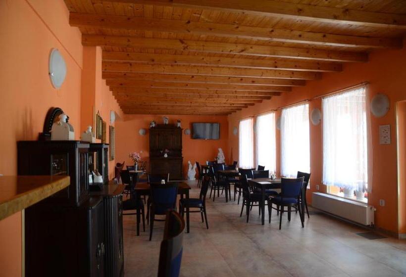 فندق صغير Penzion Folbr