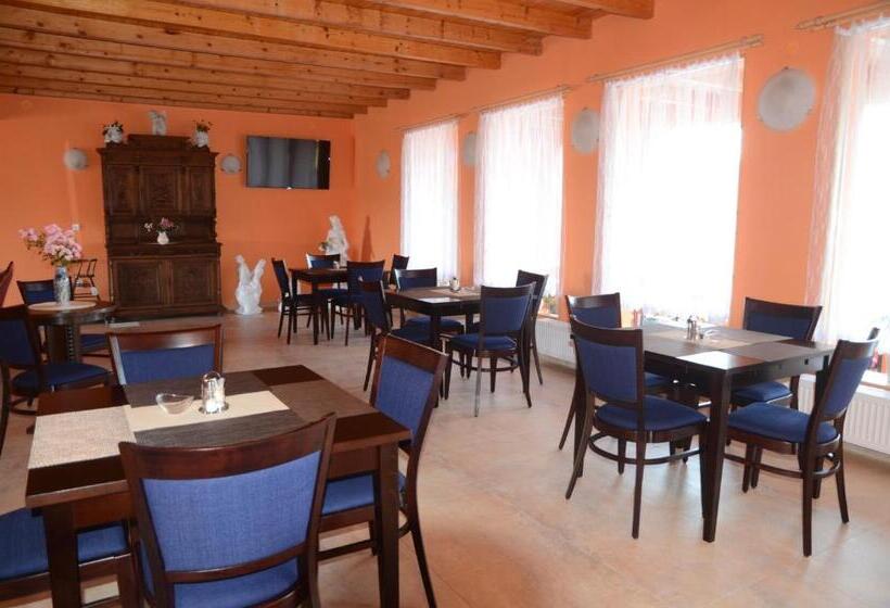 فندق صغير Penzion Folbr