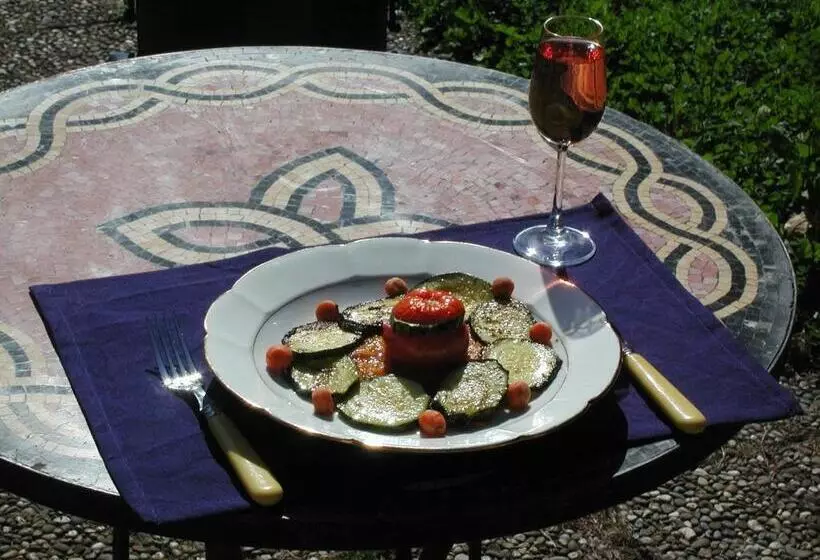 Aamiaismajoitus (B&B) Maisonmazerand