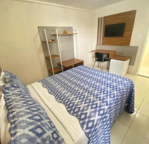 ホテル Avelan Plaza