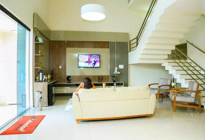 Hotelli Avelan Plaza