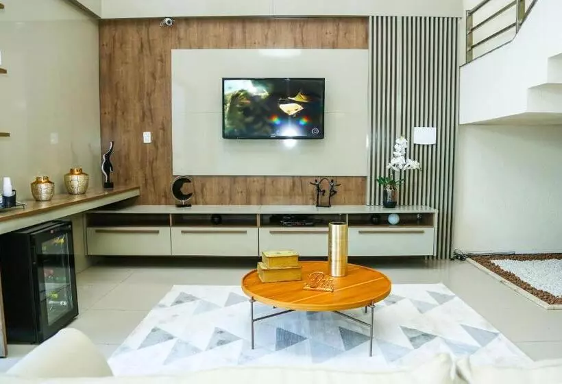 Hotelli Avelan Plaza