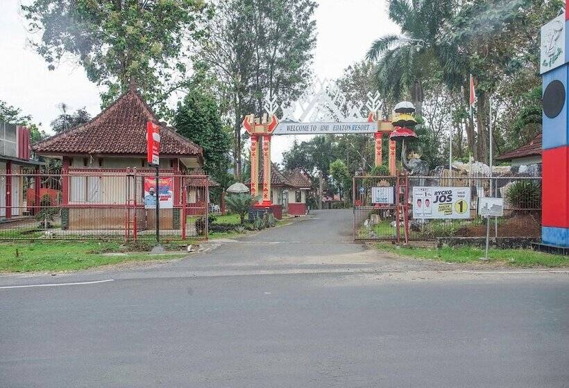 Collection O 89999 Hotel Bumi Kedaton Resort