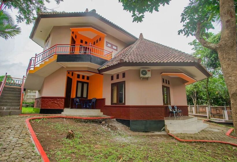 Collection O 89999 Hotel Bumi Kedaton Resort