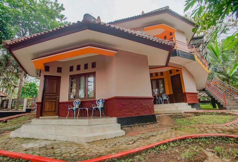 Collection O 89999 Hotel Bumi Kedaton Resort