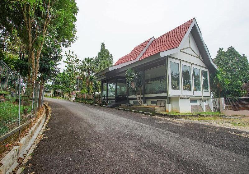 Collection O 89999 Hotel Bumi Kedaton Resort