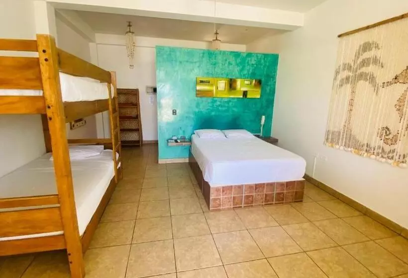 Hotelli El Refugio De Vichayito