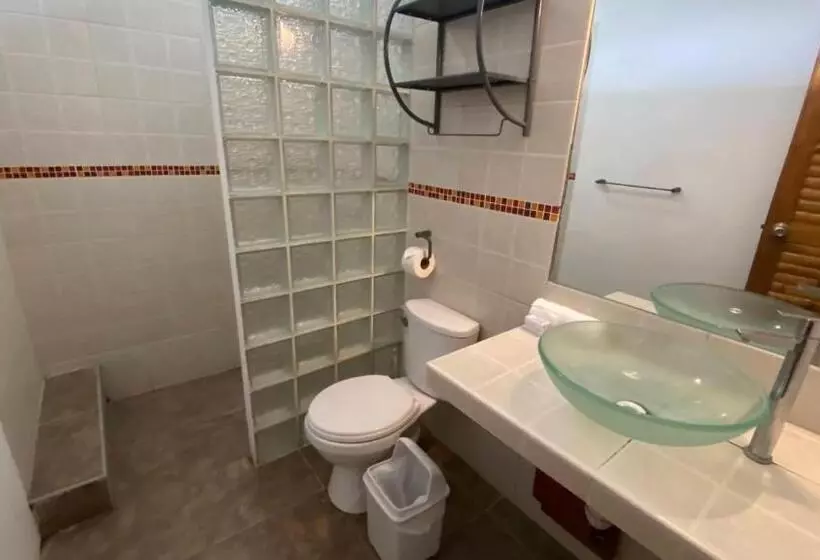 Hotelli El Refugio De Vichayito