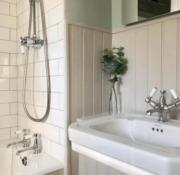 فندق Kirkstile Inn