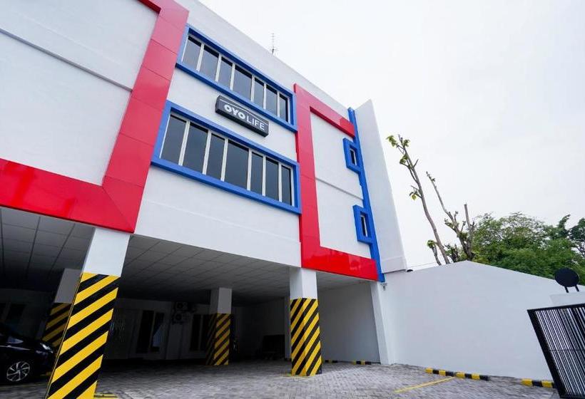 בית מלון כפרי Oyo Life 2462 Kost Surabaya